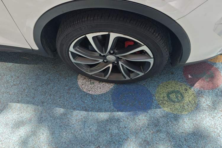 Used Geely Auto Emgrand GS 2018 Lingchao Edition 1.4T Automatic ZhenShang Smart Connectivity Model Right Front Wheel Hub