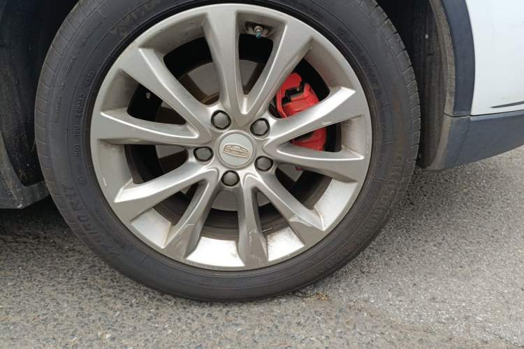 Used Geely Auto Emgrand GS 2018 Sport Edition 1.8L Automatic LingShang Model Right Front Wheel Hub