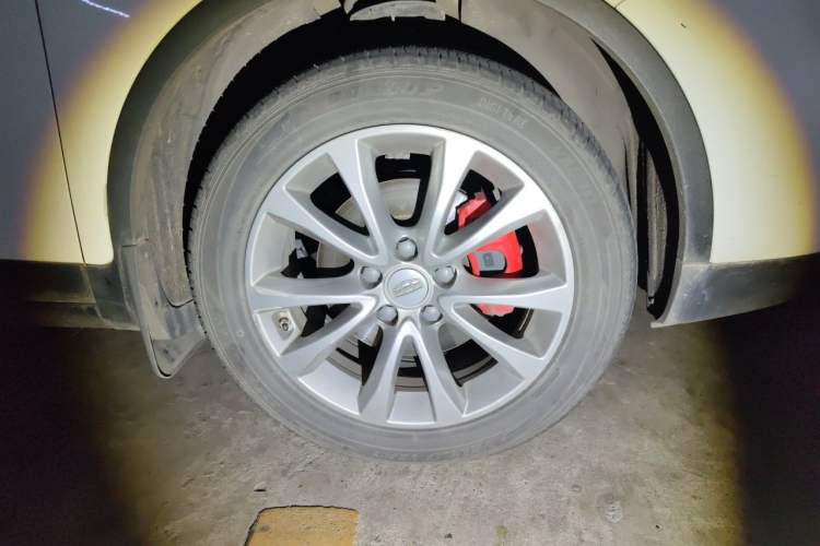 Used Geely Auto Emgrand GS 2018 Sport Edition 1.4T Automatic LingShang Model Right Front Wheel Hub