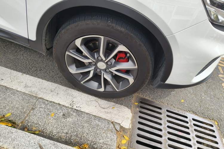 Used Geely Auto Emgrand GS 2018 Lingchao Edition 1.4T Automatic LingShang Smart Connectivity Model Right Front Wheel Hub
