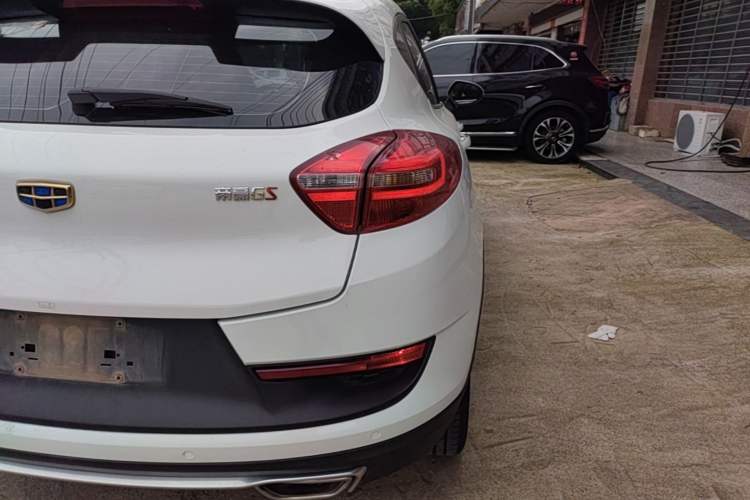 Used Geely Auto Emgrand GS 2018 Sport Edition 1.8L Automatic LingShang Model Right Rear Taillight