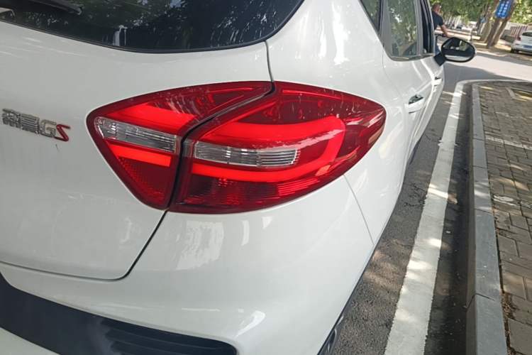 Used Geely Auto Emgrand GS 2018 Lingchao Edition 1.4T Automatic LingShang Smart Connectivity Model Right Rear Taillight