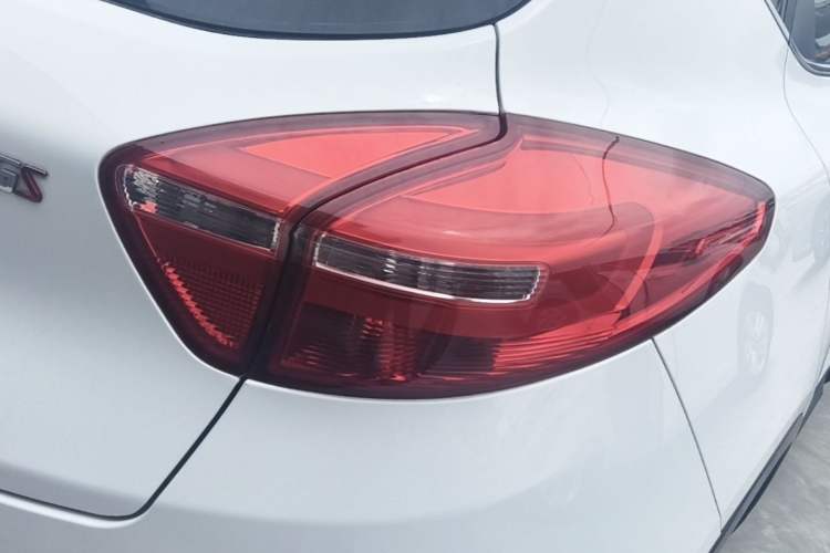 Used Geely Auto Emgrand GS 2018 Sport Edition 1.8L Automatic LingShang Model Right Rear Taillight
