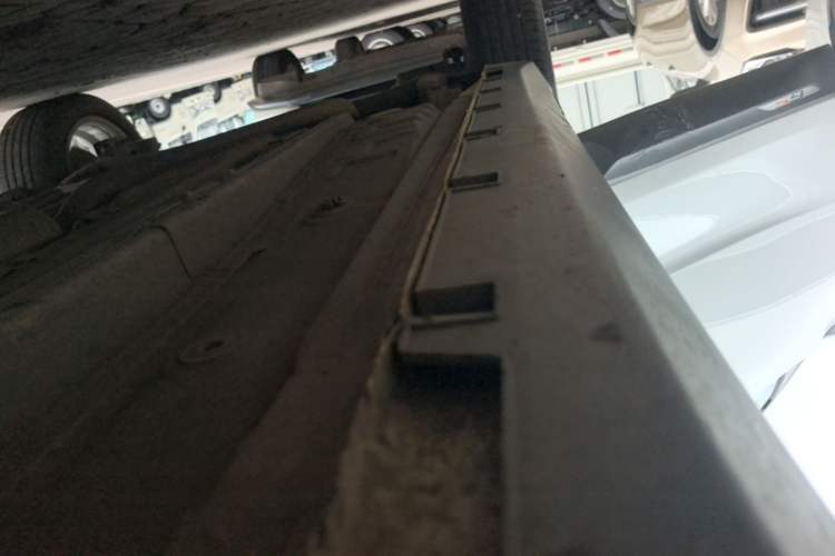 Used Geely Auto Emgrand GS 2018 Sport Edition 1.4T Automatic LingShang Model Right Side Sill
