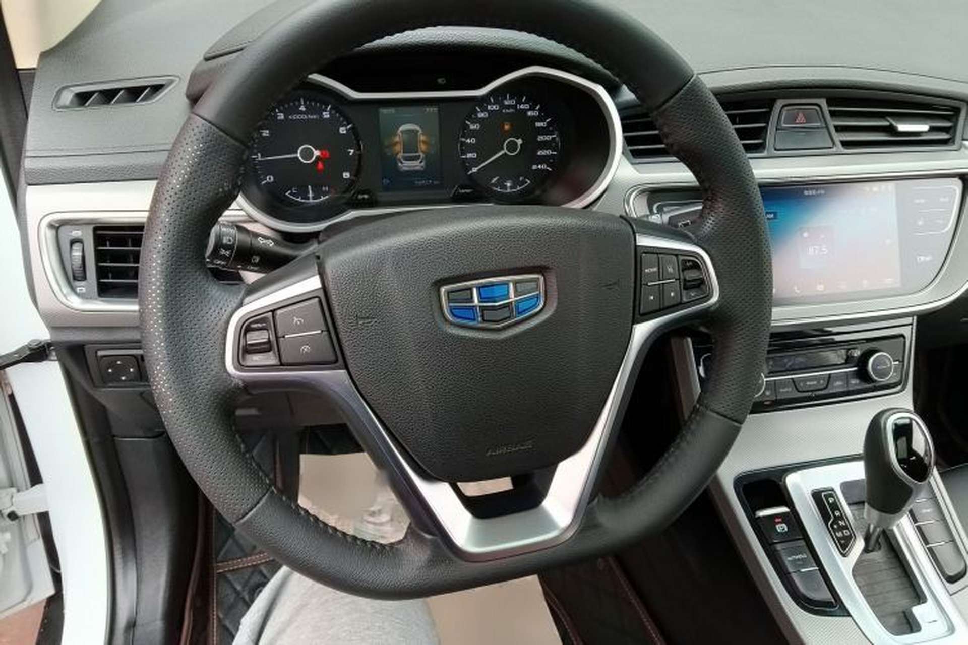 Used Geely Auto Emgrand GS 2018 Sport Edition 1.8L Automatic LingShang Model Steering Wheel