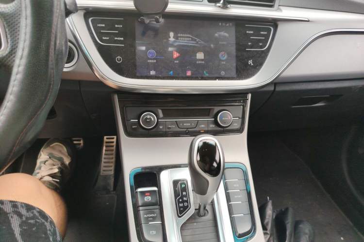 Used Geely Auto Emgrand GS 2018 Lingchao Edition 1.4T Automatic LingShang Smart Connectivity Model Audio And AC Panel
