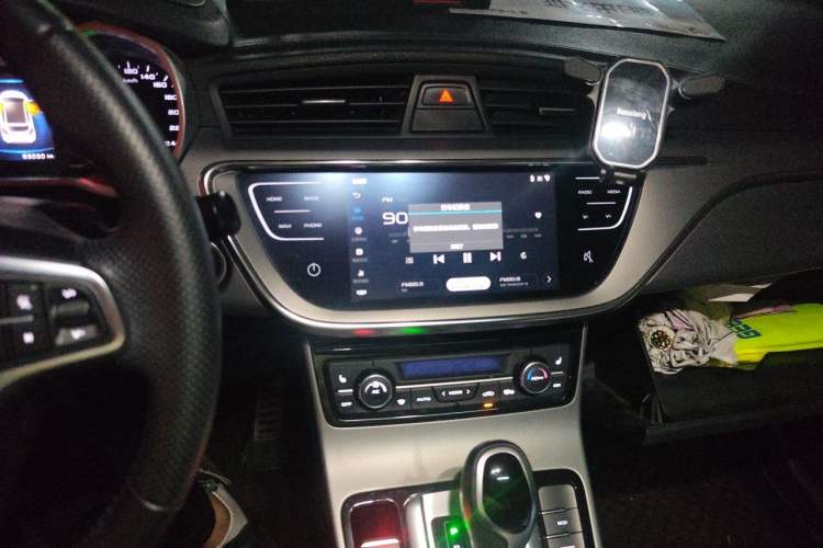 Used Geely Auto Emgrand GS 2018 Lingchao Edition 1.4T Automatic ZhenShang Smart Connectivity Model Audio And AC Panel
