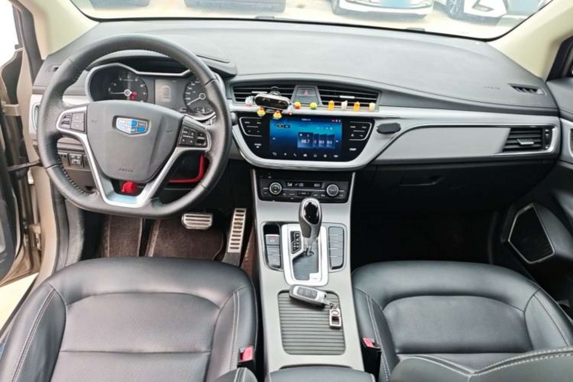 Used Geely Auto Emgrand GS 2018 Sport Edition 1.8L Automatic LingShang Model Center Console