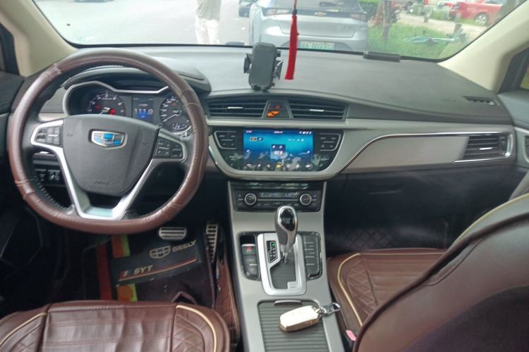 Used Geely Auto Emgrand GS 2018 Lingchao Edition 1.4T Automatic ZhenShang Smart Connectivity Model Center Console