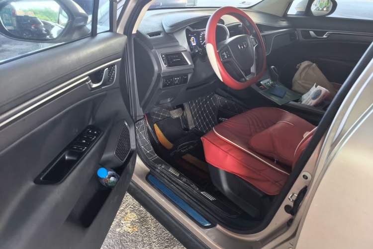 Used Geely Auto Emgrand GS 2018 Elegant Edition 1.8L Automatic LingShang Model Driver Seat