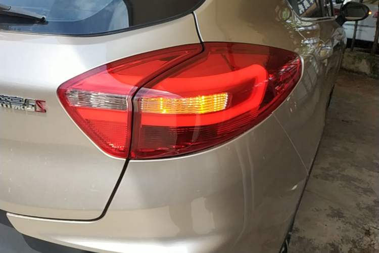 Used Geely Auto Emgrand GS 2018 Lingchao Edition 1.4T Automatic Zunshang Smart Connectivity Model Exterior 3
