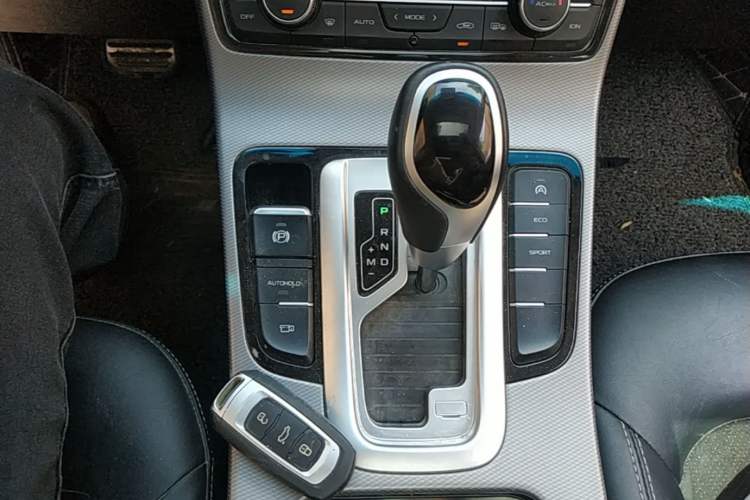 Used Geely Auto Emgrand GS 2018 Lingchao Edition 1.4T Automatic Zunshang Smart Connectivity Model Gear Lever