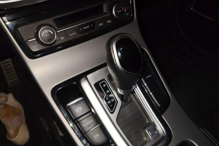 Used Geely Auto Emgrand GS 2018 Sport Edition 1.8L Automatic LingShang Model Gear Lever