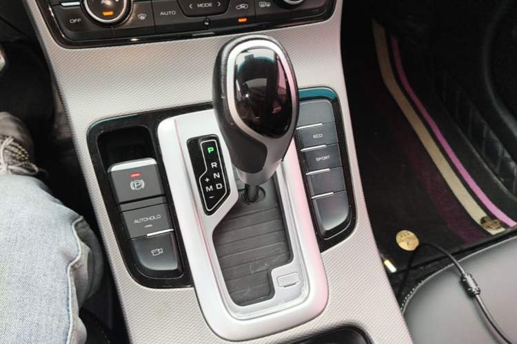 Used Geely Auto Emgrand GS 2018 Sport Edition 1.8L Automatic LingShang Model Gear Lever