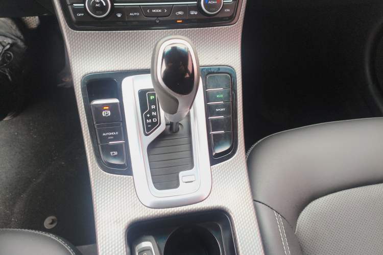 Used Geely Auto Emgrand GS 2018 Elegant Edition 1.8L Automatic LingShang Model Gear Lever