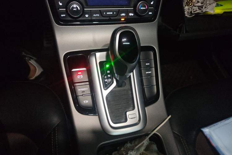 Used Geely Auto Emgrand GS 2018 Lingchao Edition 1.4T Automatic ZhenShang Smart Connectivity Model Gear Lever