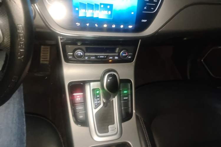 Used Geely Auto Emgrand GS 2018 Sport Edition 1.8L Automatic LingShang Model Gear Lever