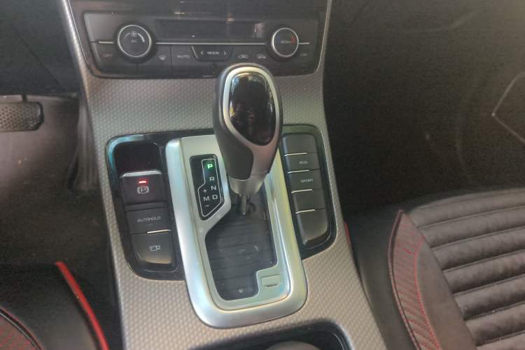 Used Geely Auto Emgrand GS 2018 Elegant Edition 1.8L Automatic LingShang Model Gear Lever