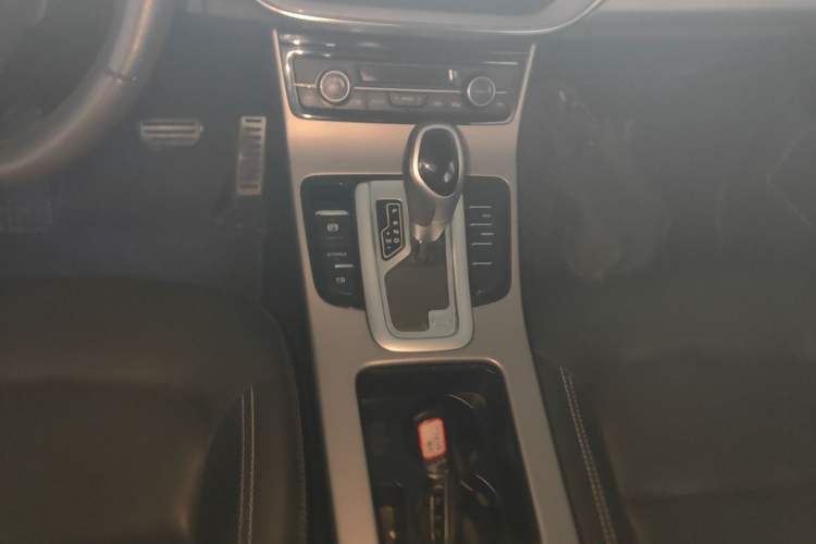 Used Geely Auto Emgrand GS 2018 Sport Edition 1.8L Automatic LingShang Model Gear Lever