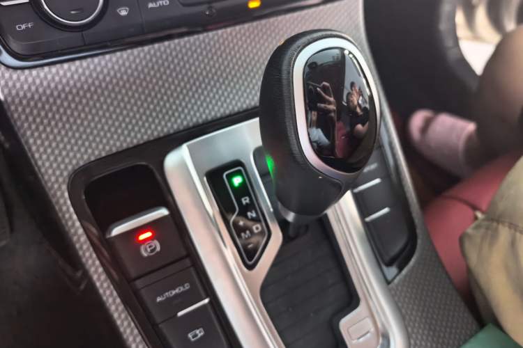 Used Geely Auto Emgrand GS 2018 Elegant Edition 1.8L Automatic LingShang Model Gear Lever