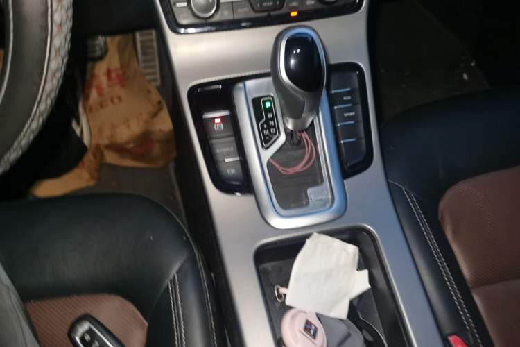 Used Geely Auto Emgrand GS 2018 Lingchao Edition 1.4T Automatic ZhenShang Smart Connectivity Model Gear Lever