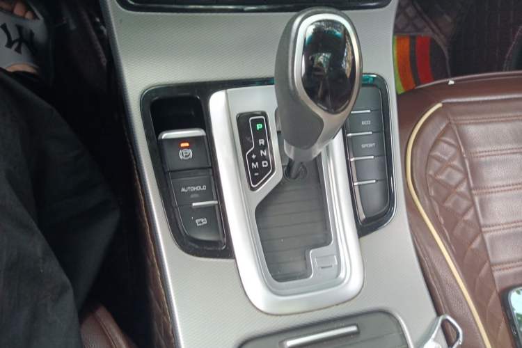 Used Geely Auto Emgrand GS 2018 Lingchao Edition 1.4T Automatic ZhenShang Smart Connectivity Model Gear Lever