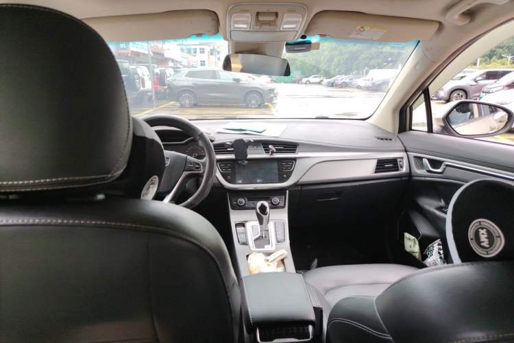 Used Geely Auto Emgrand GS 2018 Lingchao Edition 1.4T Automatic LingShang Smart Connectivity Model Headliner