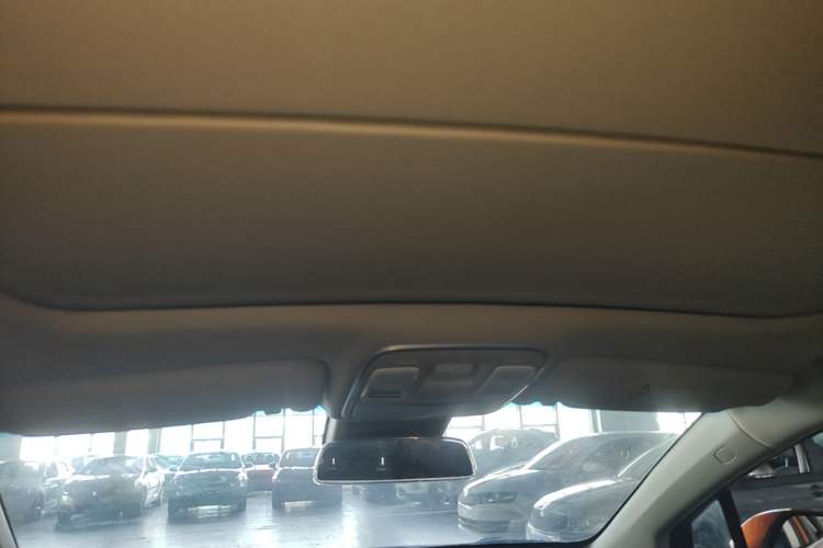Used Geely Auto Emgrand GS 2018 Sport Edition 1.8L Automatic LingShang Model Headliner