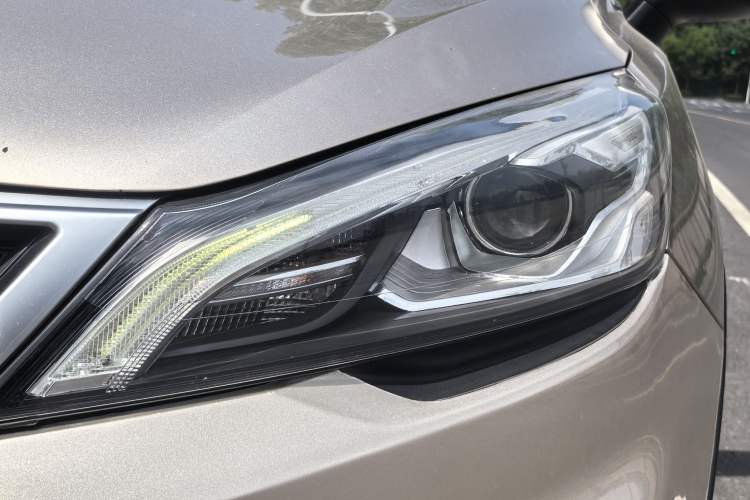 Used Geely Auto Emgrand GS 2018 Sport Edition 1.4T Automatic ZhenShang Model Left Front Headlight