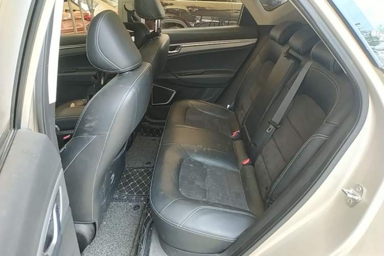Used Geely Auto Emgrand GS 2018 Lingchao Edition 1.4T Automatic Zunshang Smart Connectivity Model Left Rear Seat