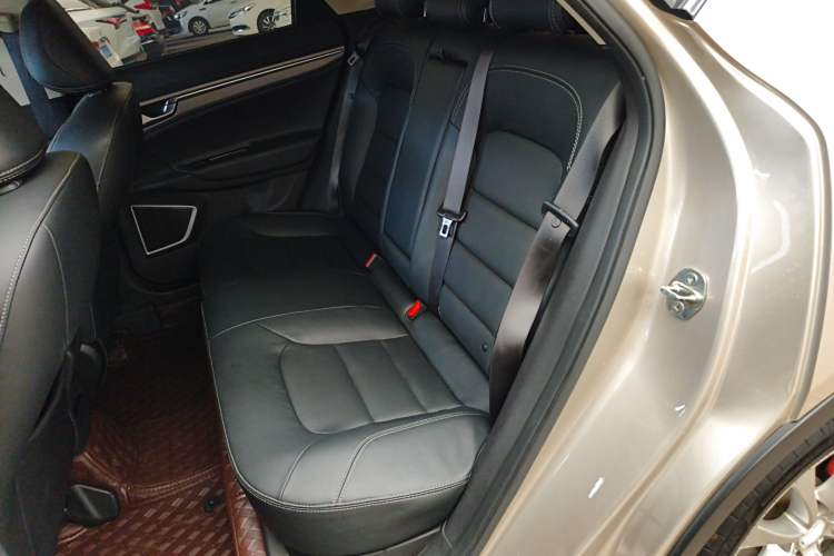Used Geely Auto Emgrand GS 2018 Sport Edition 1.8L Automatic LingShang Model Left Rear Seat