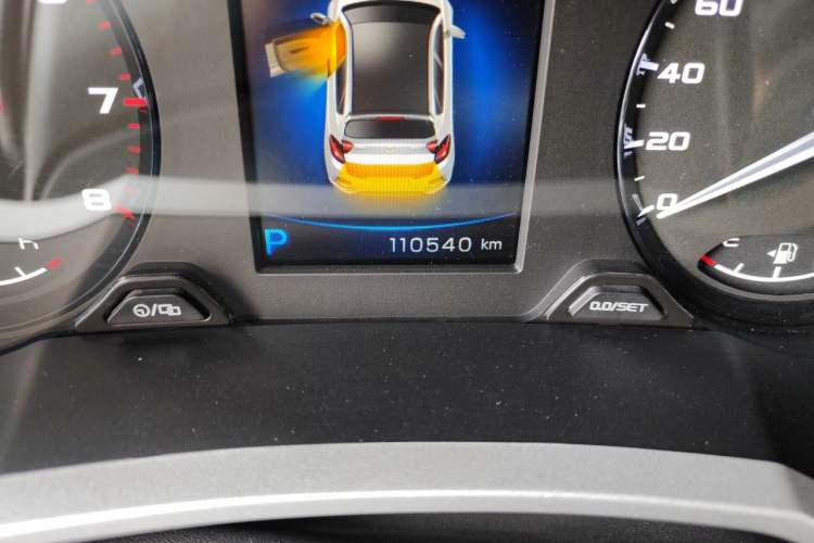 Used Geely Auto Emgrand GS 2018 Elegant Edition 1.8L Automatic LingShang Model Odometer Close Up