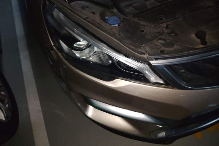 Used Geely Auto Emgrand GS 2018 Sport Edition 1.8L Automatic LingShang Model Right Front Headlight