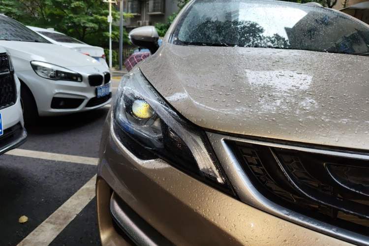 Used Geely Auto Emgrand GS 2018 Sport Edition 1.4T Automatic LingShang Model Right Front Headlight