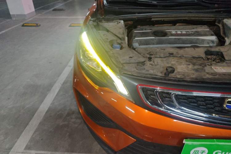 Used Geely Auto Emgrand GS 2018 Lingchao Edition 1.4T Automatic ZhenShang Smart Connectivity Model Right Front Headlight