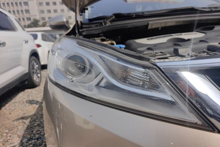 Used Geely Auto Emgrand GS 2018 Elegant Edition 1.8L Manual LingShang Model Right Front Headlight