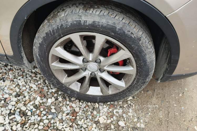 Used Geely Auto Emgrand GS 2018 Sport Edition 1.8L Automatic LingShang Model Right Front Wheel Hub