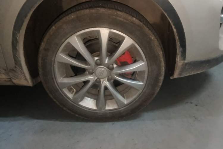 Used Geely Auto Emgrand GS 2018 Sport Edition 1.8L Automatic LingShang Model Right Front Wheel Hub