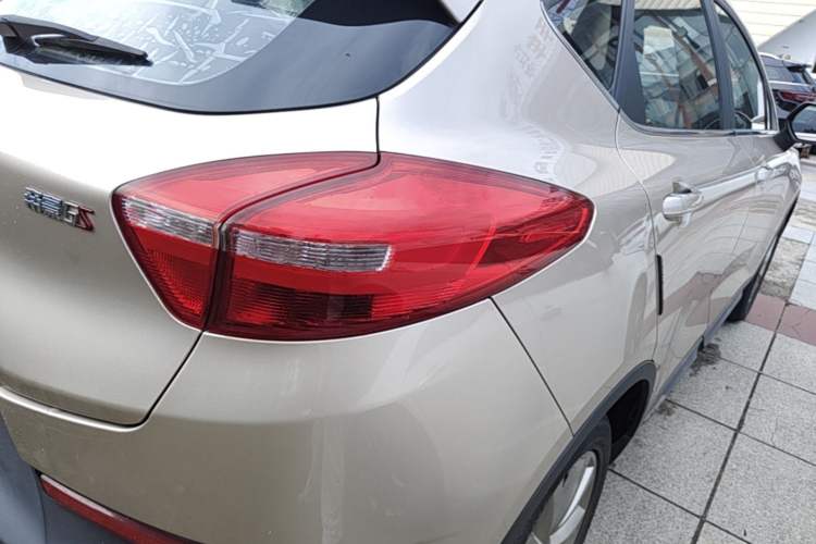 Used Geely Auto Emgrand GS 2018 Sport Edition 1.8L Automatic LingShang Model Right Rear Taillight