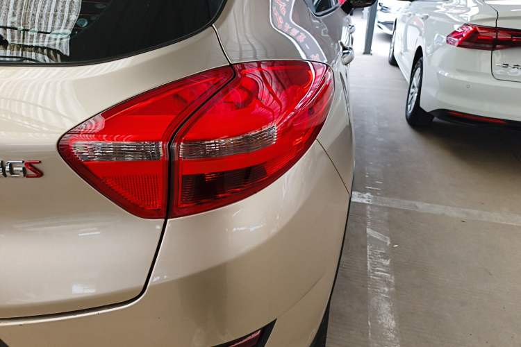 Used Geely Auto Emgrand GS 2018 Sport Edition 1.8L Automatic LingShang Model Right Rear Taillight