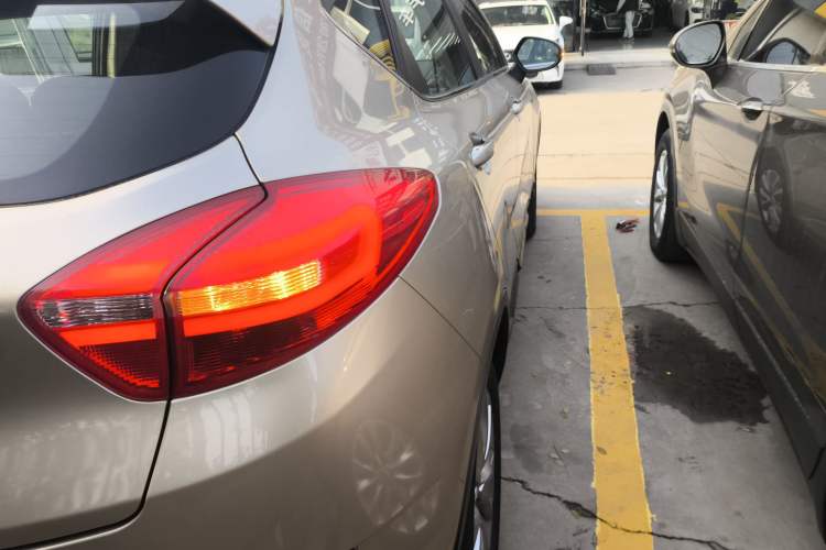 Used Geely Auto Emgrand GS 2018 Sport Edition 1.4T Automatic LingShang Model Right Rear Taillight