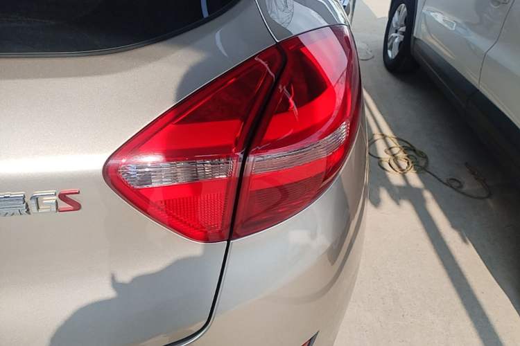 Used Geely Auto Emgrand GS 2018 Sport Edition 1.8L Automatic LingShang Model Right Rear Taillight