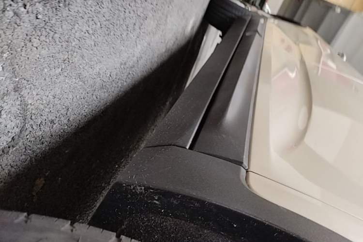 Used Geely Auto Emgrand GS 2018 Sport Edition 1.8L Automatic LingShang Model Right Side Sill