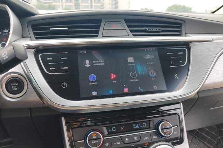 Used Geely Auto Emgrand GS 2019 1.4T CVT Edition Audio And AC Panel