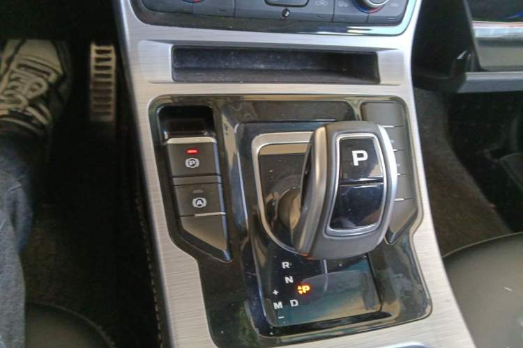 Used Geely Auto Emgrand GS 2019 1.5TD DCT Active 260T Gear Lever