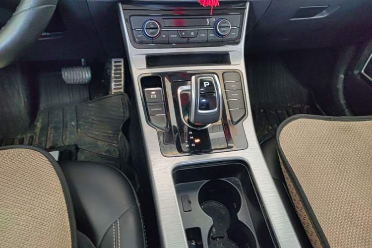 Used Geely Auto Emgrand GS 2019 1.5TD DCT Active 260T Gear Lever