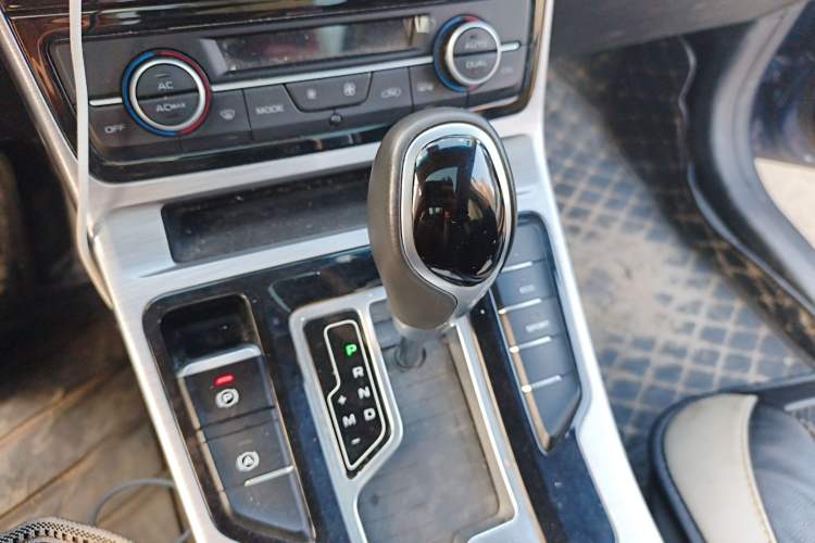Used Geely Auto Emgrand GS 2019 1.4T CVT Active Gear Lever