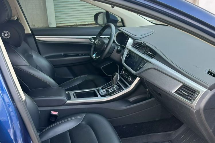 Used Geely Auto Emgrand GS 2019 1.4T CVT Active Interior 4