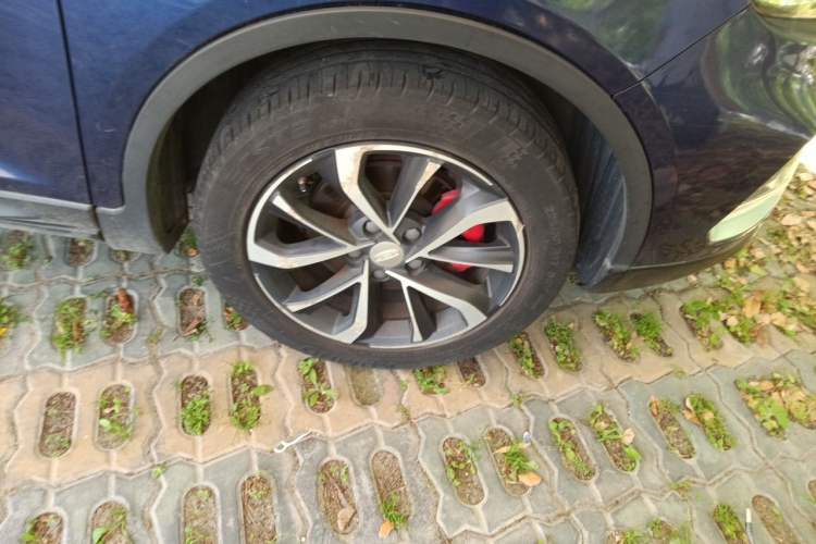 Used Geely Auto Emgrand GS 2019 1.5TD DCT Active 260T Right Front Wheel Hub