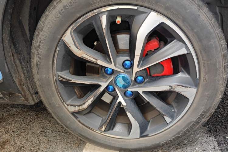 Used Geely Auto Emgrand GS 2019 1.5TD DCT Active 260T Right Front Wheel Hub